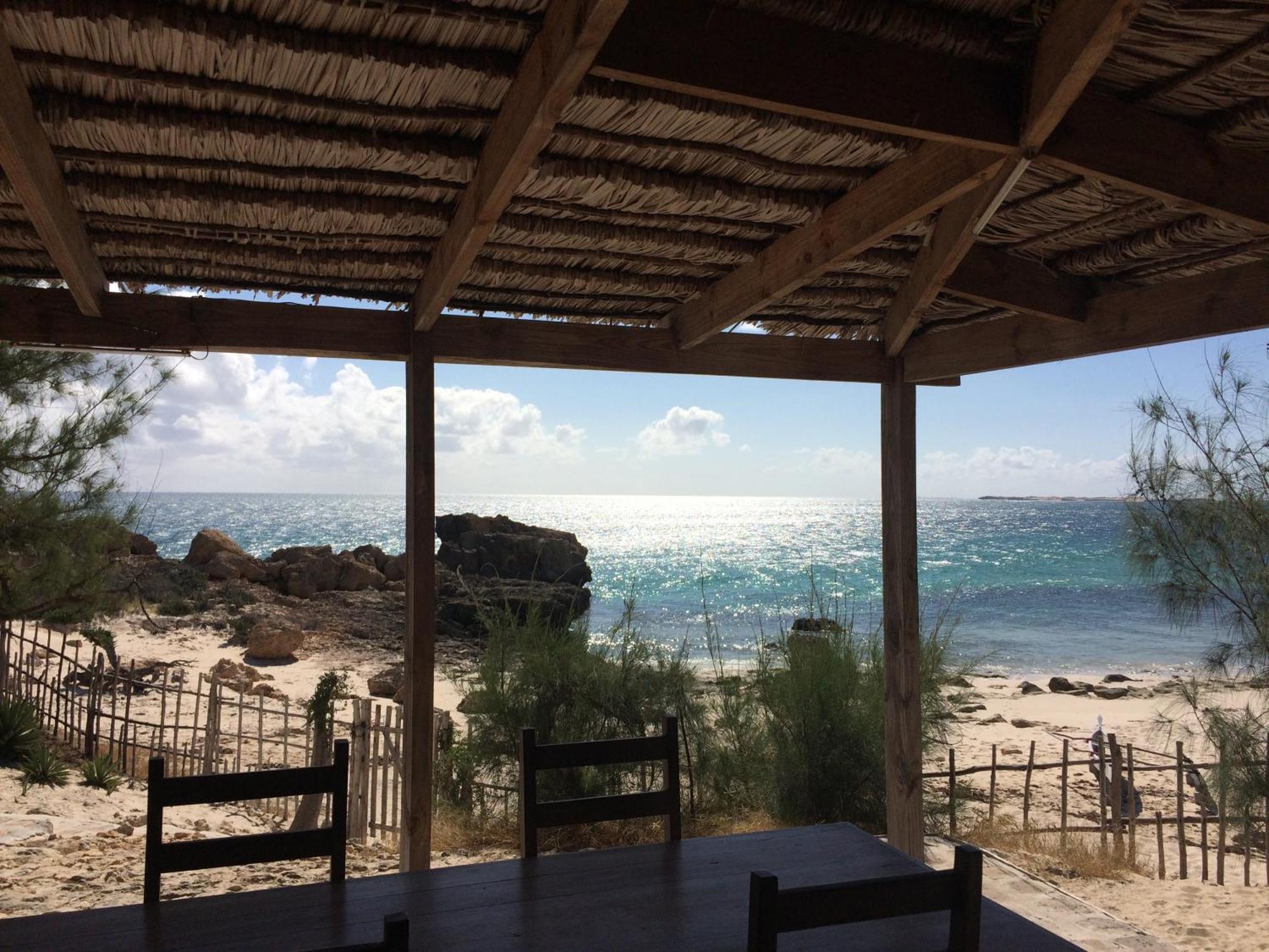 Vazaha Vezo Acomodação com café da manhã Andavadoaka Exterior foto